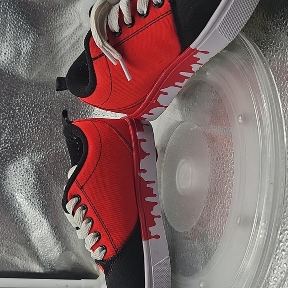 C Black And Red Heely Sz Youth 1 - Picture 8 of 8